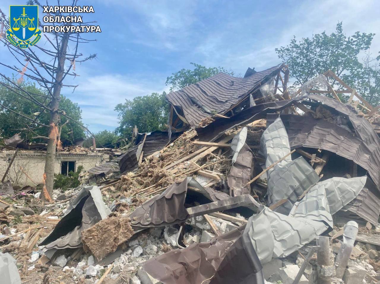 Росіяни скинули на Куп'янськ ФАБ-500: пошкоджені понад пів сотні будинків. Фото