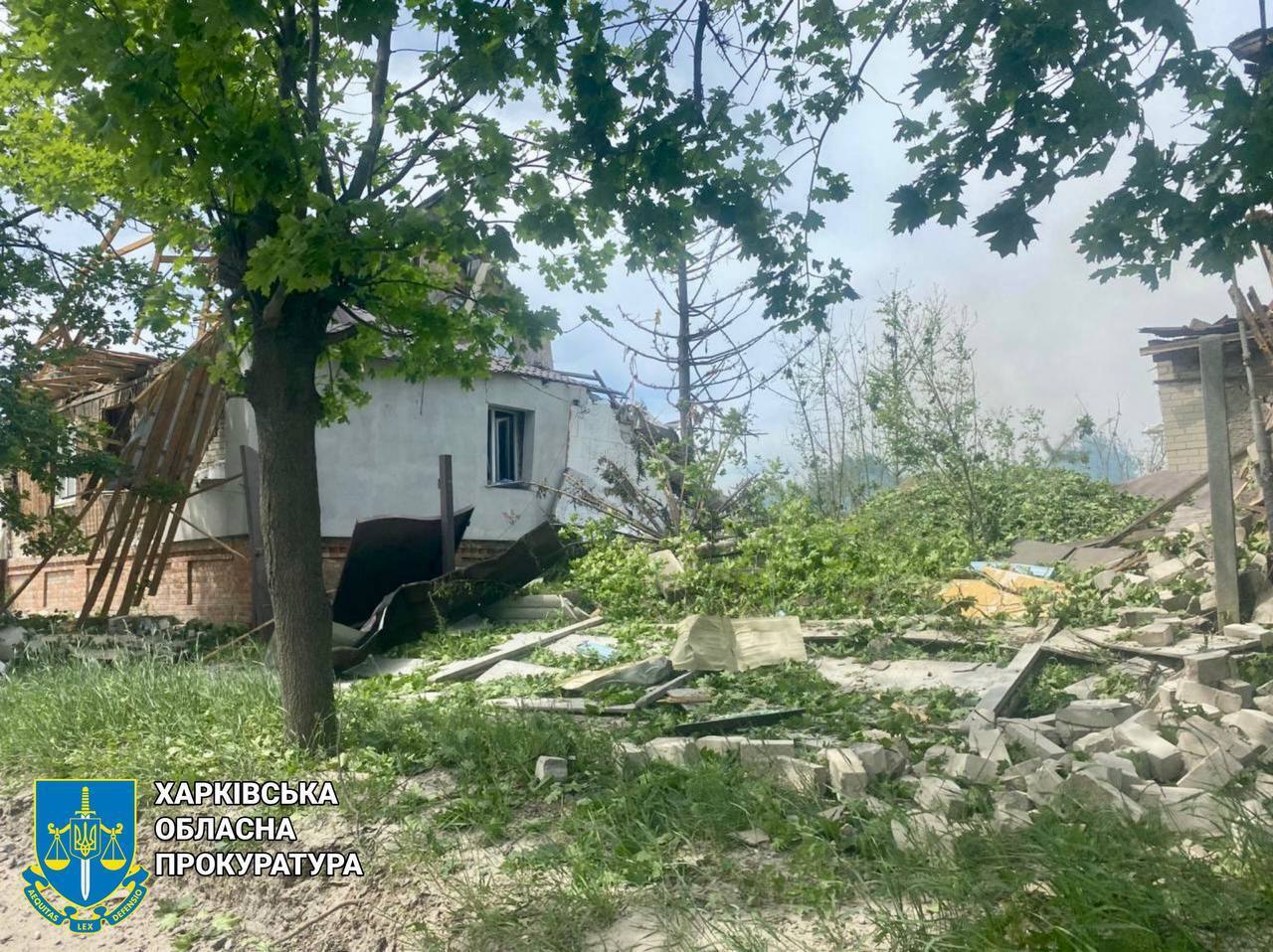 Росіяни скинули на Куп'янськ ФАБ-500: пошкоджені понад пів сотні будинків. Фото