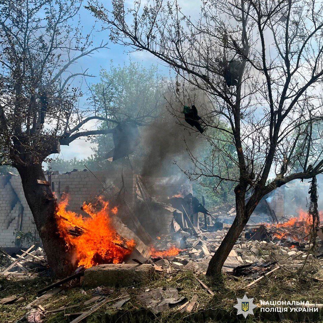 Окупанти вдарили по Харківщині дронами: є жертва та семеро поранених, серед них – 4-річна дівчинка. Фото та відео
