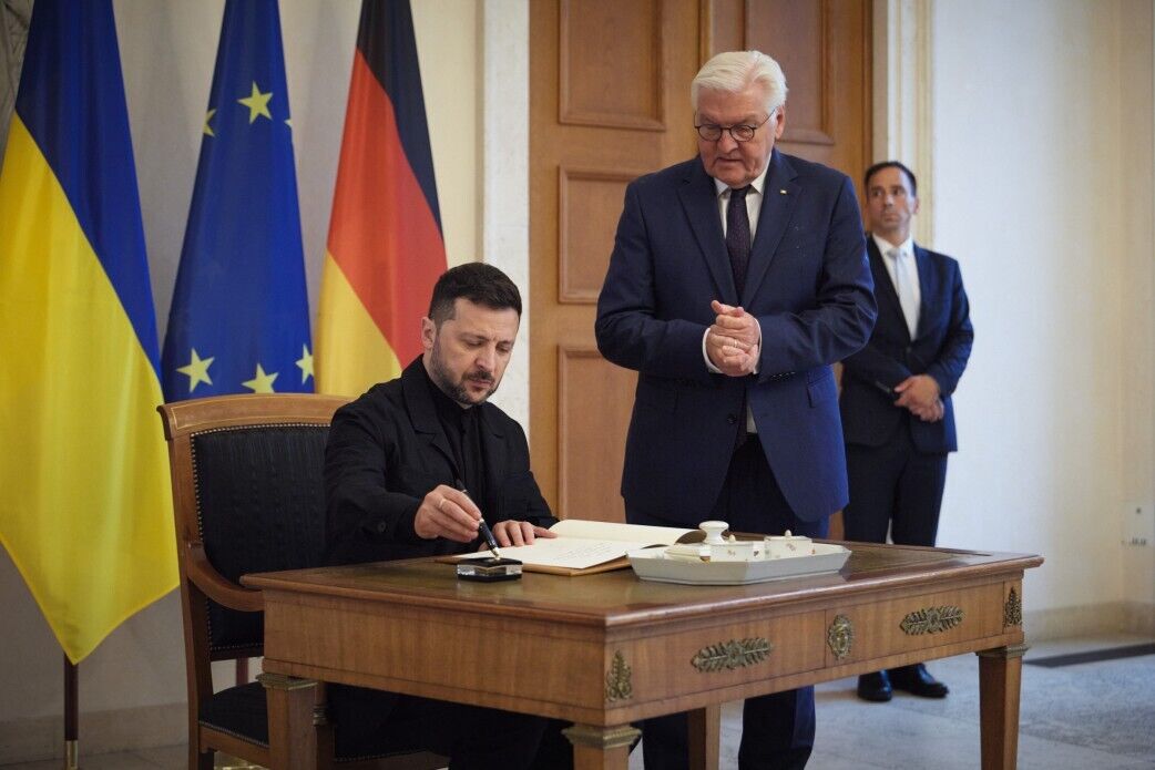 Німеччина продовжить підтримку України: Зеленський у Берліні зустрівся з президентом Штайнмаєром. Фото й відео