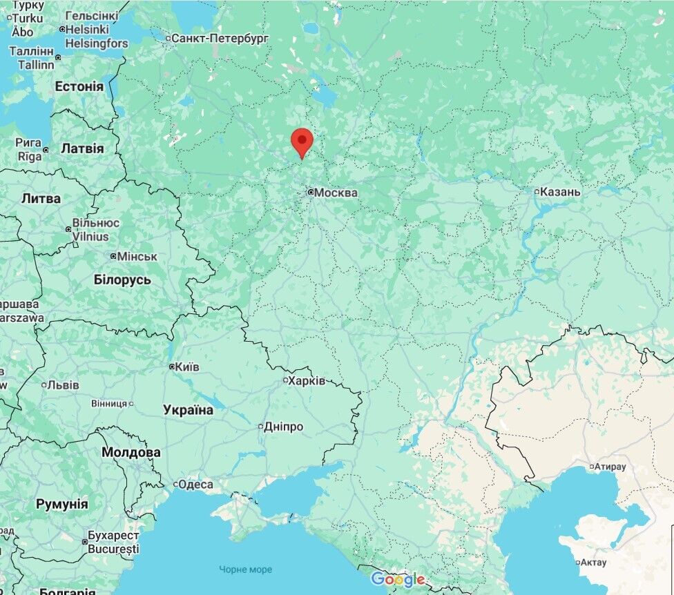Понад вісім влучань: супутникові знімки розкрили наслідки атаки на завод з розроблення дронів у Підмосков'ї. Відео