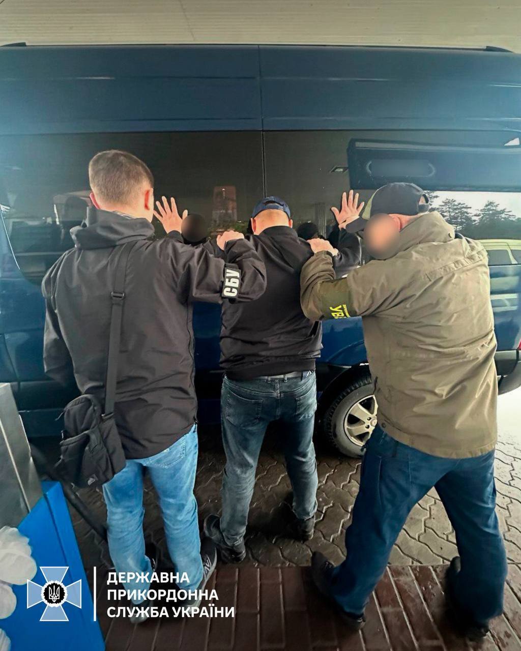 На Волині викрили схему незаконного переправлення чоловіків за кордон