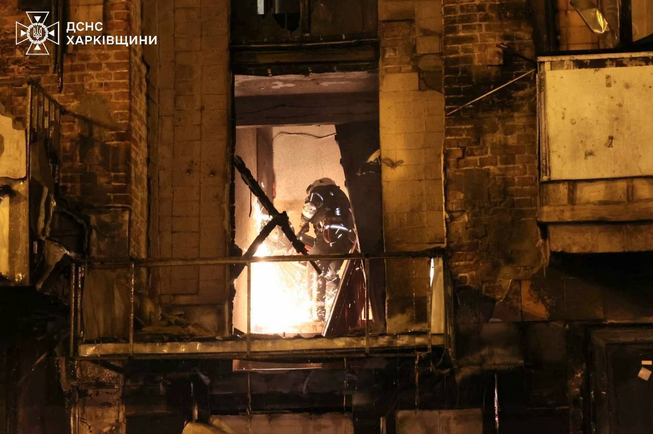 Росія атакувала Харків "Шахедами": постраждалих уже понад пів сотні, пошкоджено будинки. Фото і відео