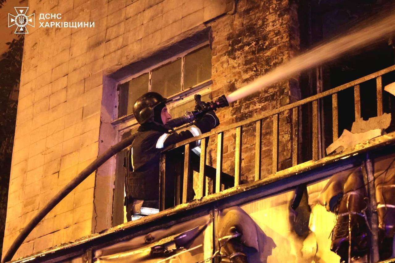 Росія атакувала Харків "Шахедами": постраждалих уже понад пів сотні, пошкоджено будинки. Фото і відео