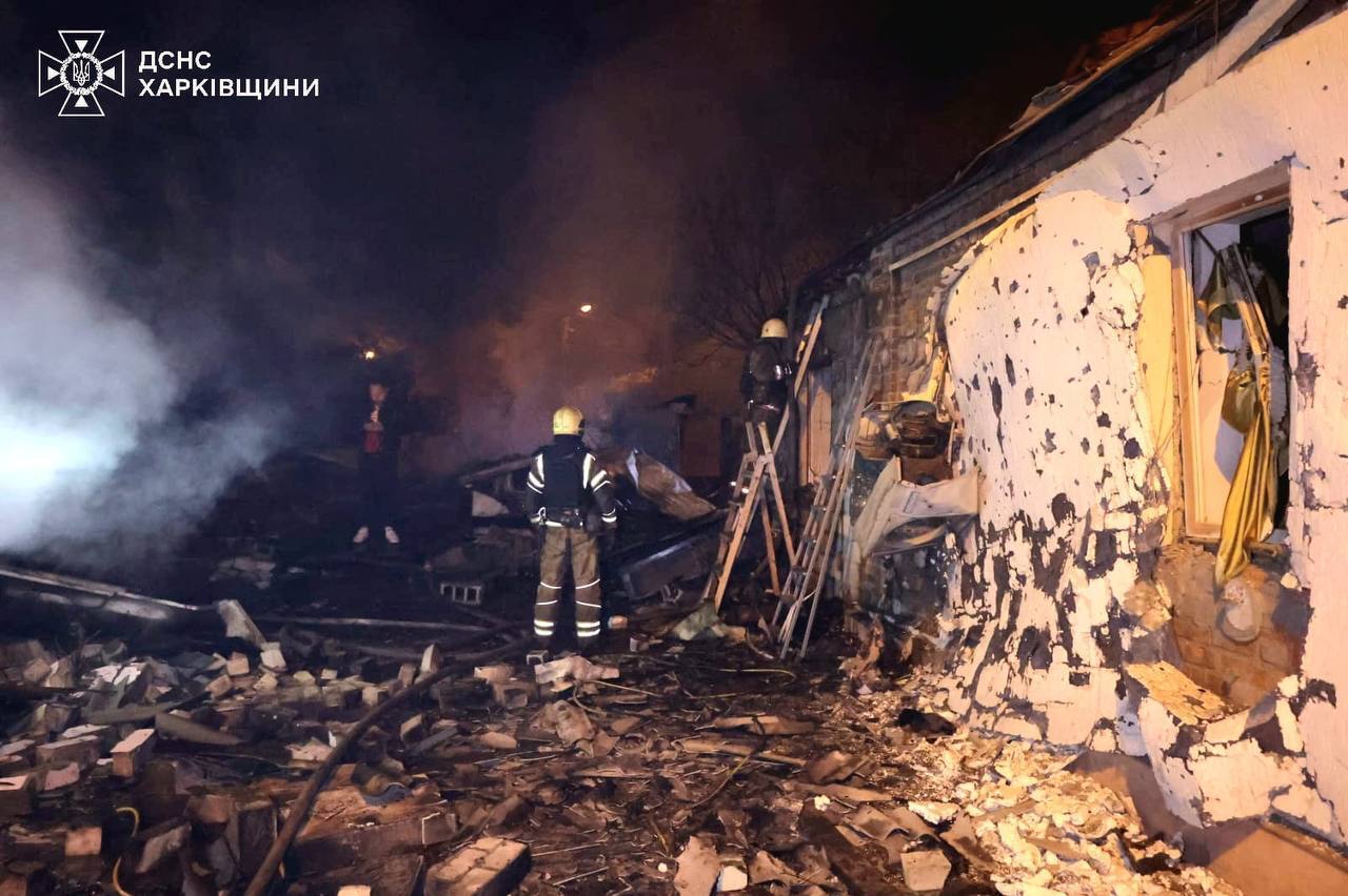 "Выполнять такие приказы могут только изверги": Зеленский отреагировал на массированный удар России по Харькову.