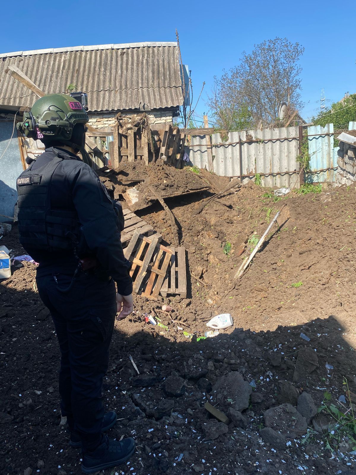 Оккупанты ударили по Константиновке: пострадала женщина, повреждены дома, газопровод и электросети. Фото
