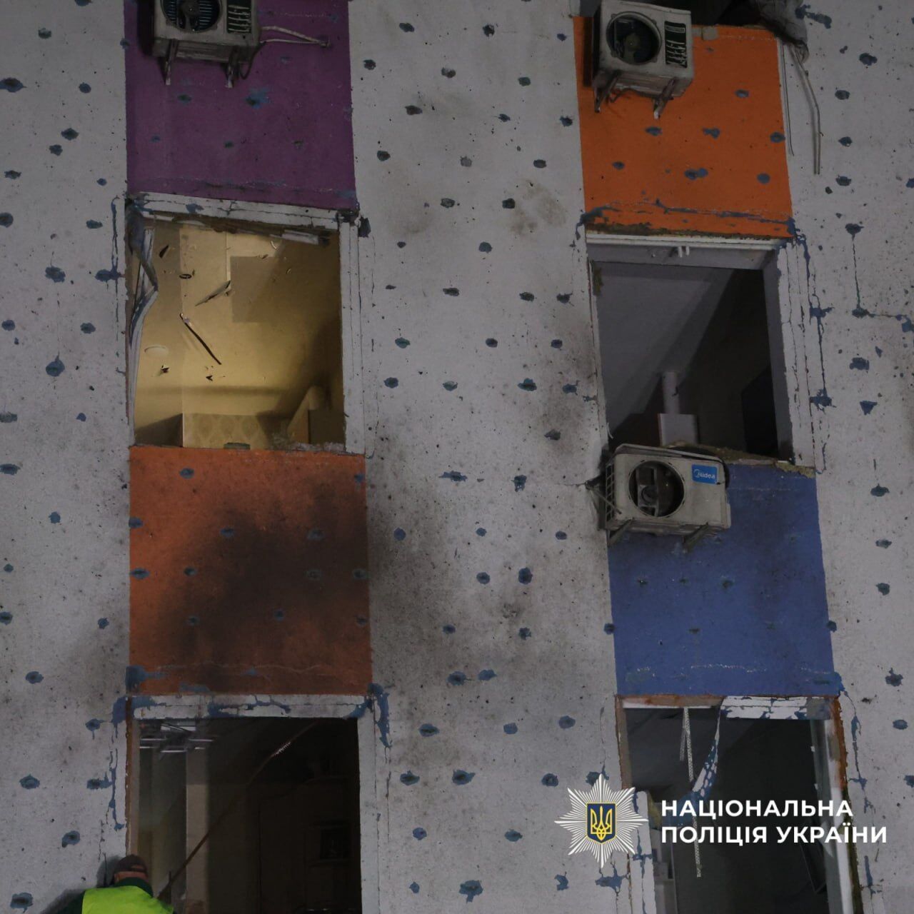 Що відбувалося у Харкові та області після нічної атаки "Шахедами": рятувальники та поліція показали фото