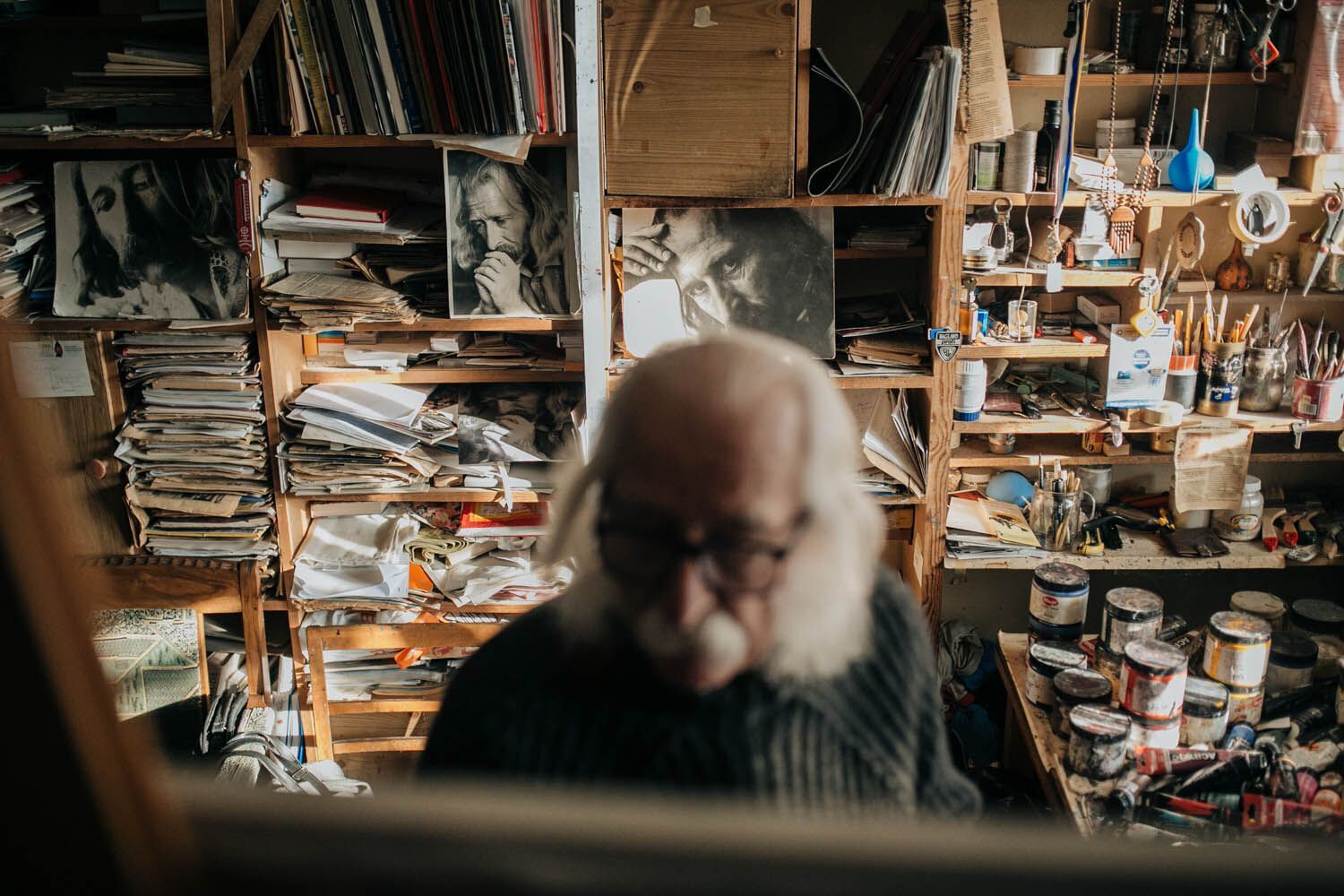 "Живу як пташка в золотій клітці". Легендарний Іван Марчук – про еміграцію до Відня, життя за чорним календарем і шахрайство з картинами