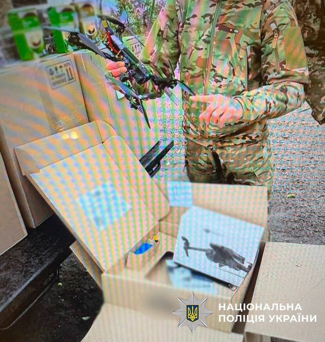 Арештант Лук’янівського СІЗО Києва "продавав" рідним військових комплектуючі до РЕБів. Подробиці та фото