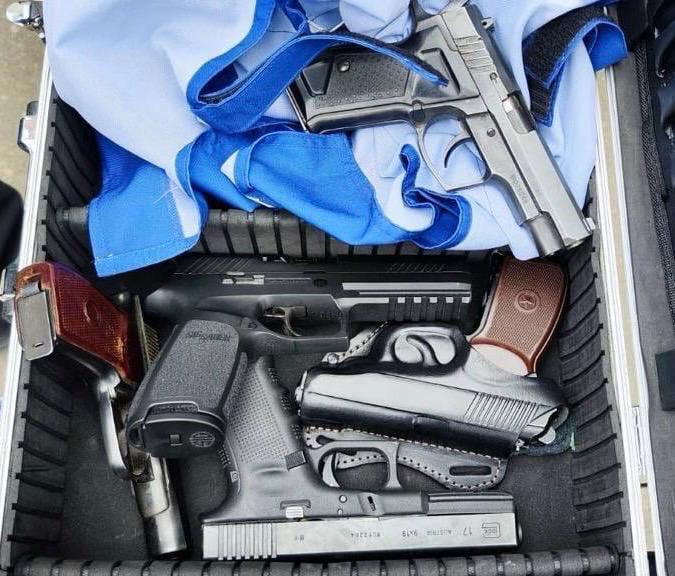 Вилучили вогнепальну і холодну зброю: в УДО розповіли про посилену охорону Зеленського на "Книжковому Арсеналі"