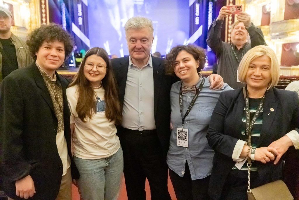 Black Sea Security Forum в Одесі: Порошенко обговорив із західними дипломатами та політиками посилення підтримки України