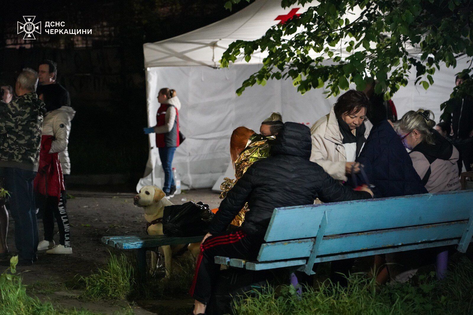 Ворог вдарив по Черкасах: пошкоджено гуртожиток, постраждала людина. Фото й відео