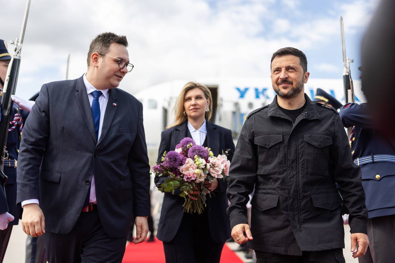 Зеленский в Праге провел встречу с президентом Павелом. Фото, видео и все подробности