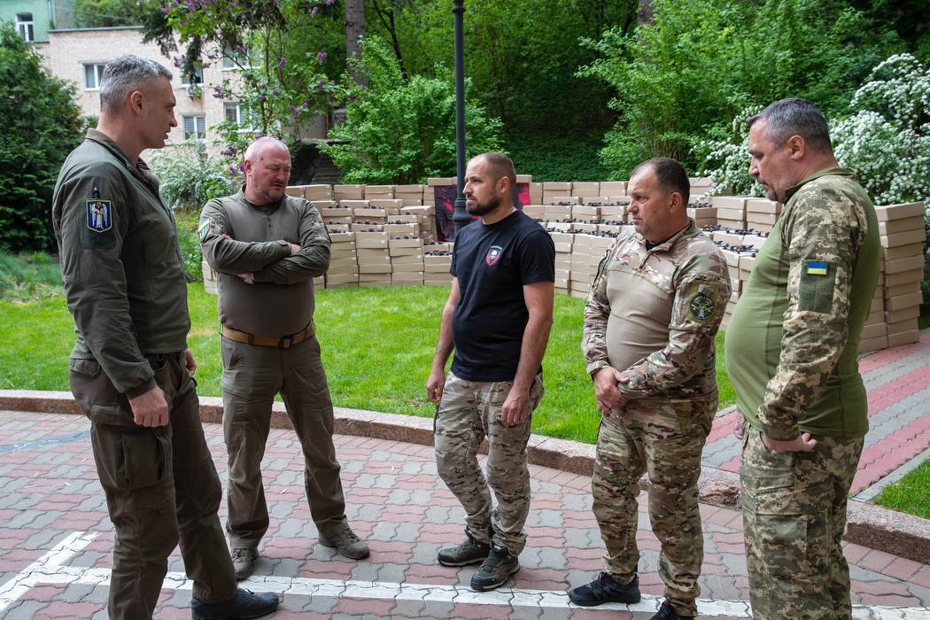 Київ передав захисникам України нову партію FPV-дронів, – Кличко