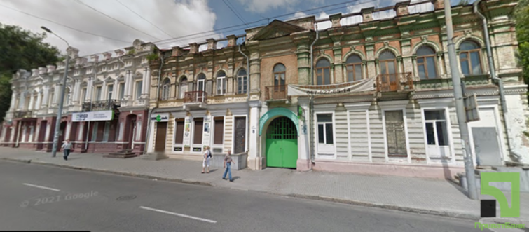 Будинок, в якому знаходиться виставлена на продаж квартира