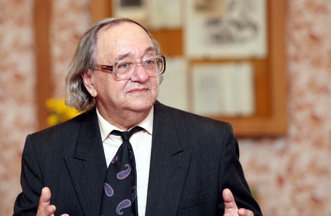 Через важку недугу помер письменник-шістдесятник Валерій Шевчук, якому українці збирали гроші на лікування: на що він хворів