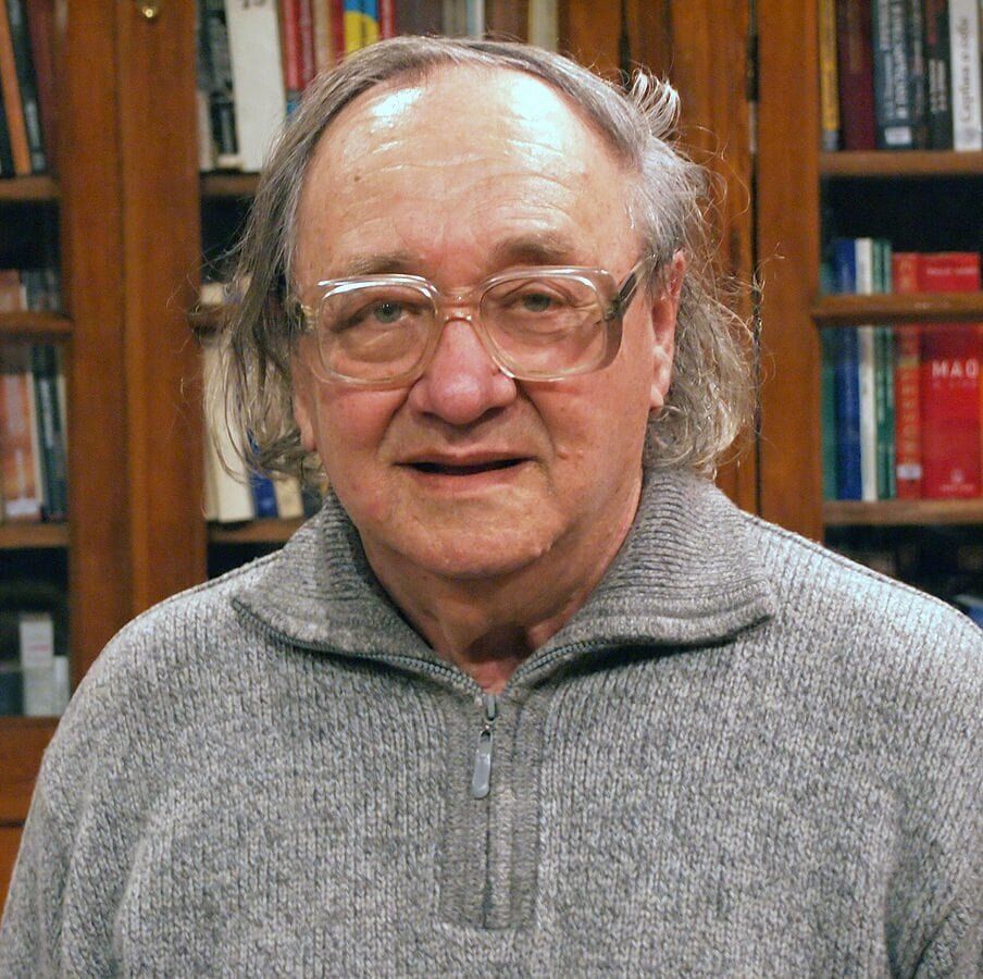Через важку недугу помер письменник-шістдесятник Валерій Шевчук, якому українці збирали гроші на лікування: на що він хворів