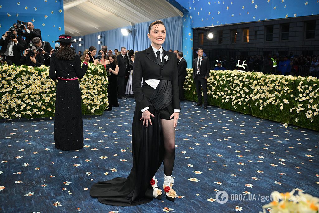 Пляма на сукні, однакові образи та порушення дрес-коду: модні конфузи на Met Gala 2025, які обговорюють в мережі