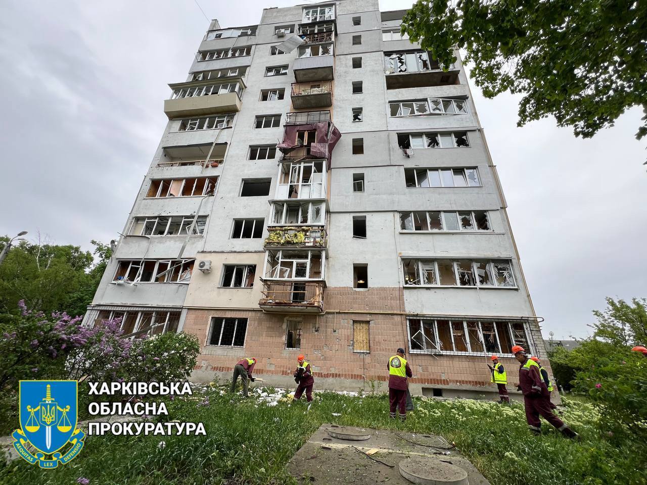 Россия атаковала Харьков "Шахедами": зафиксировано 20 ударов, вспыхнули пожары, пострадали четыре человека. Фото и видео