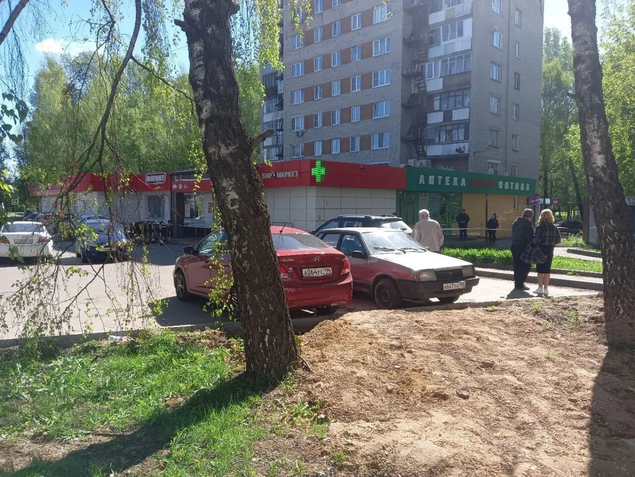 У Підмосков’ї ракета російської ППО застрягла у житловому будинку. Фото з місця