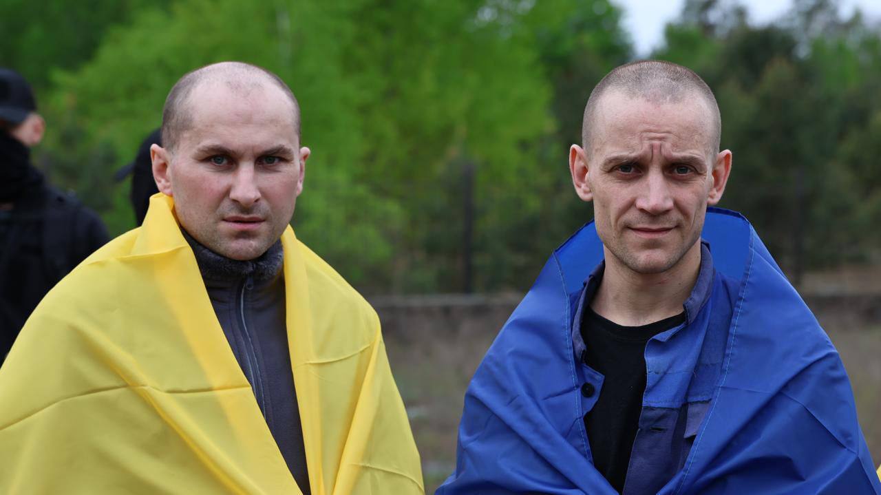 Защитники Мариуполя и защитники всей линии фронта: Украина вернула из российского плена 205 воинов. Фото и видео