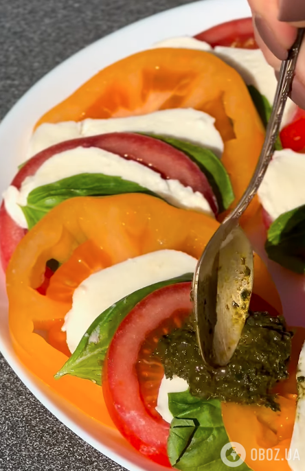 Вкусный салат из помидоров