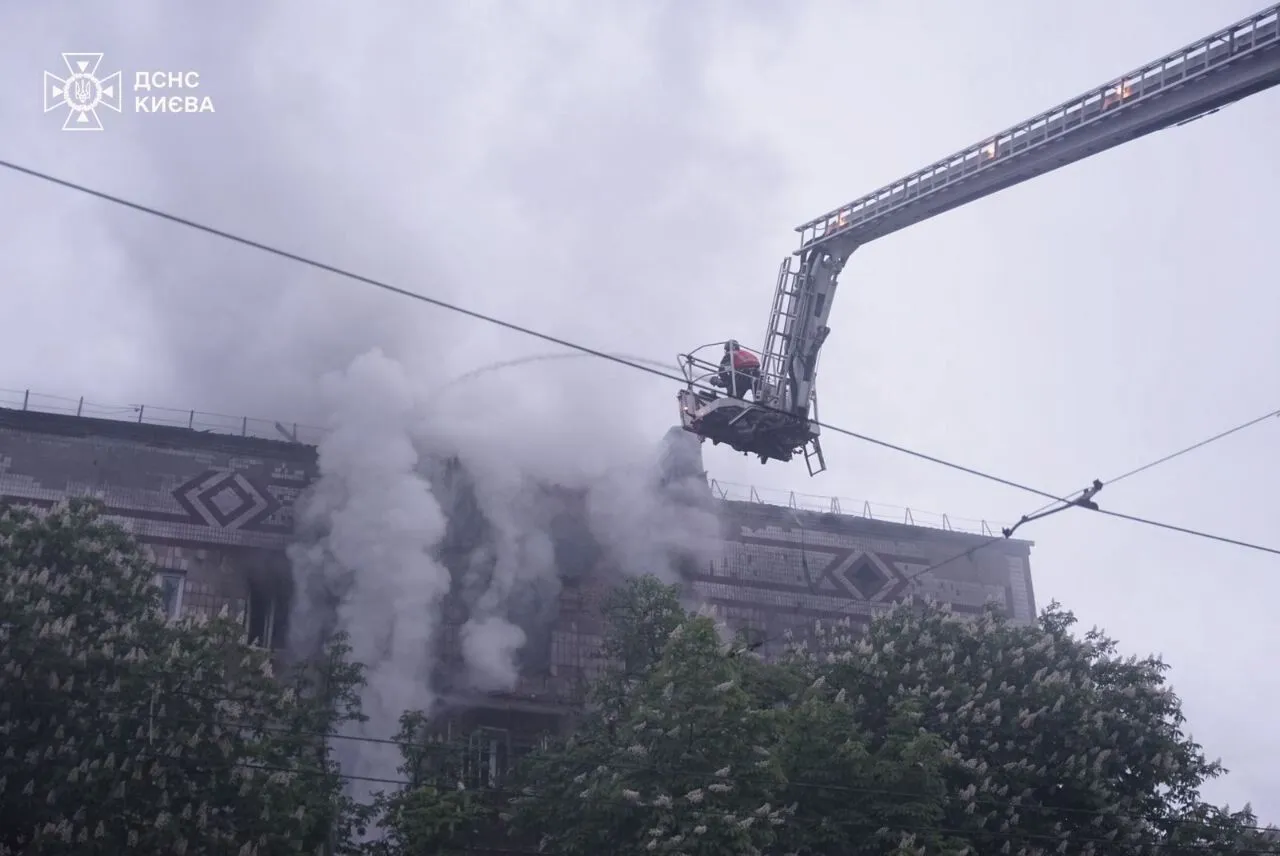 Росія атакувала Київ балістикою і "Шахедами": є жертви, серед постраждалих – діти. Фото dqkiqxzitxidhab