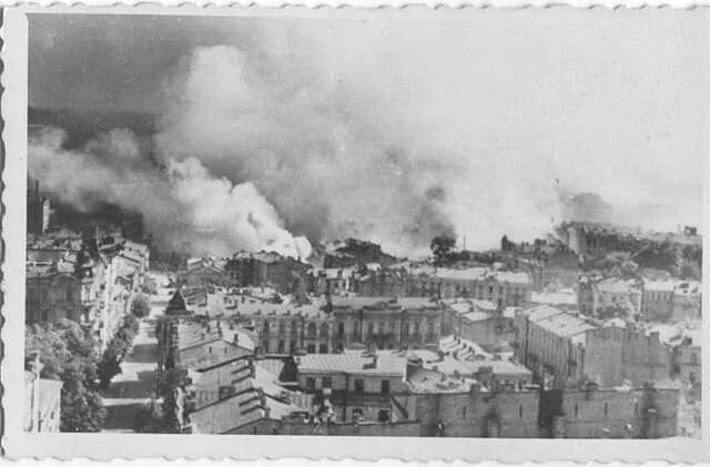 Взрывы, пожары и руины: как выглядел центр Киева осенью 1941 года. Архивные фото