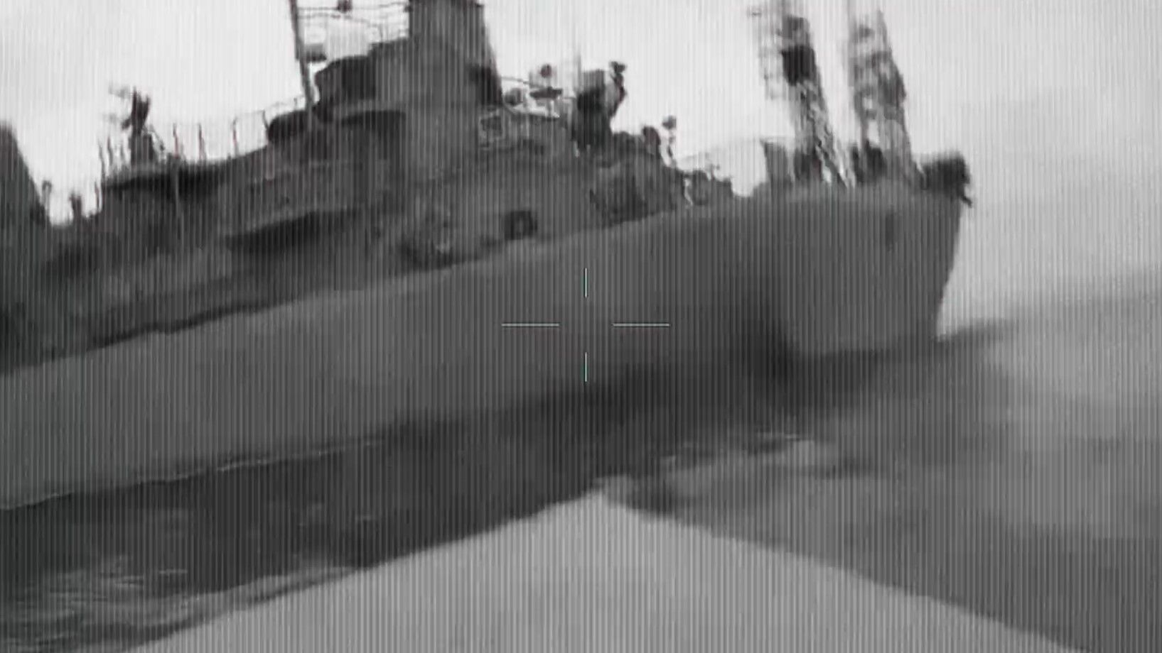 Эксклюзивные кадры: в ГУР показали, как морские дроны Magura уничтожают российские корабли, вертолеты и самолеты в Черном море. Видео