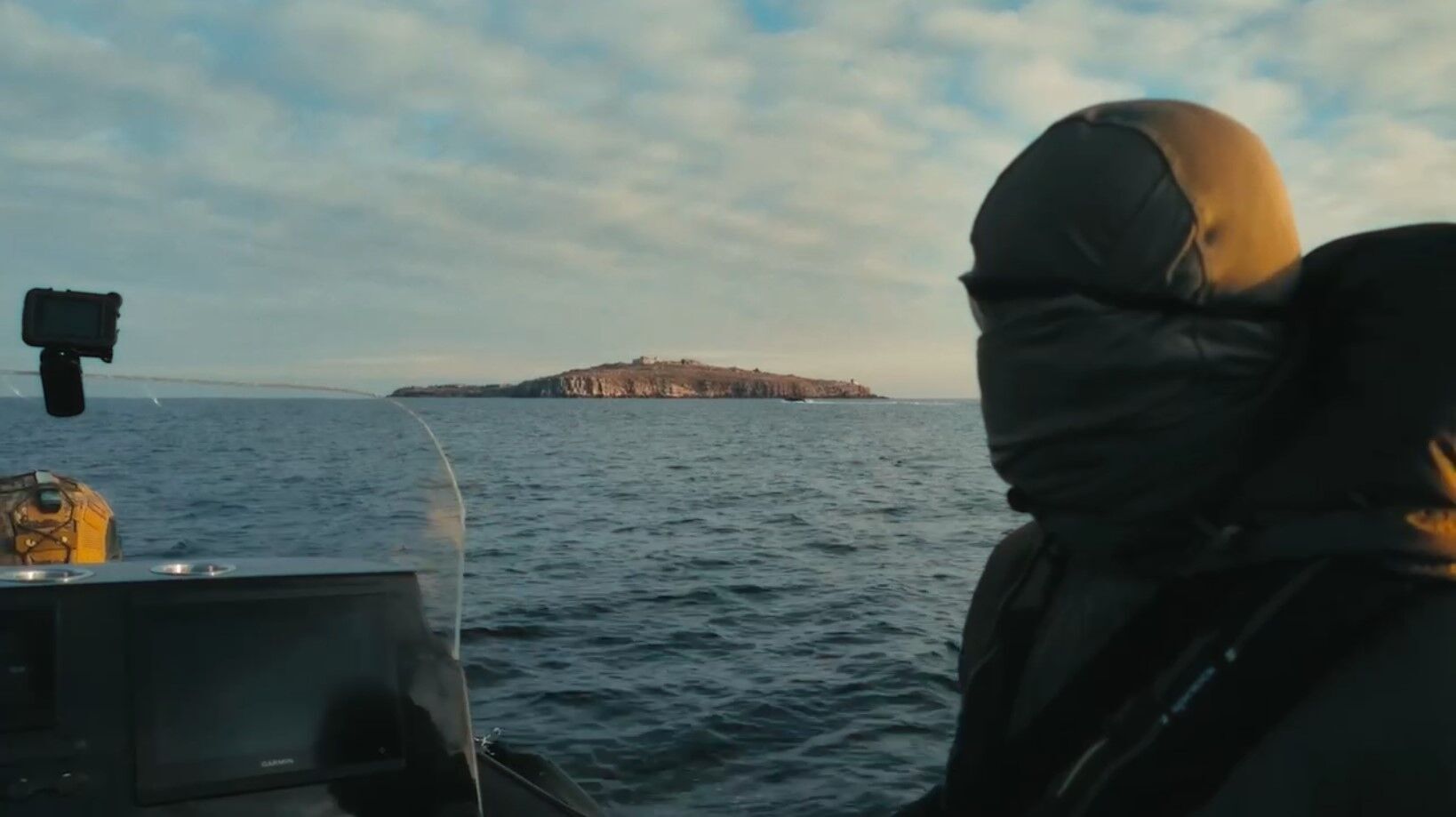 Эксклюзивные кадры: в ГУР показали, как морские дроны Magura уничтожают российские корабли, вертолеты и самолеты в Черном море. Видео