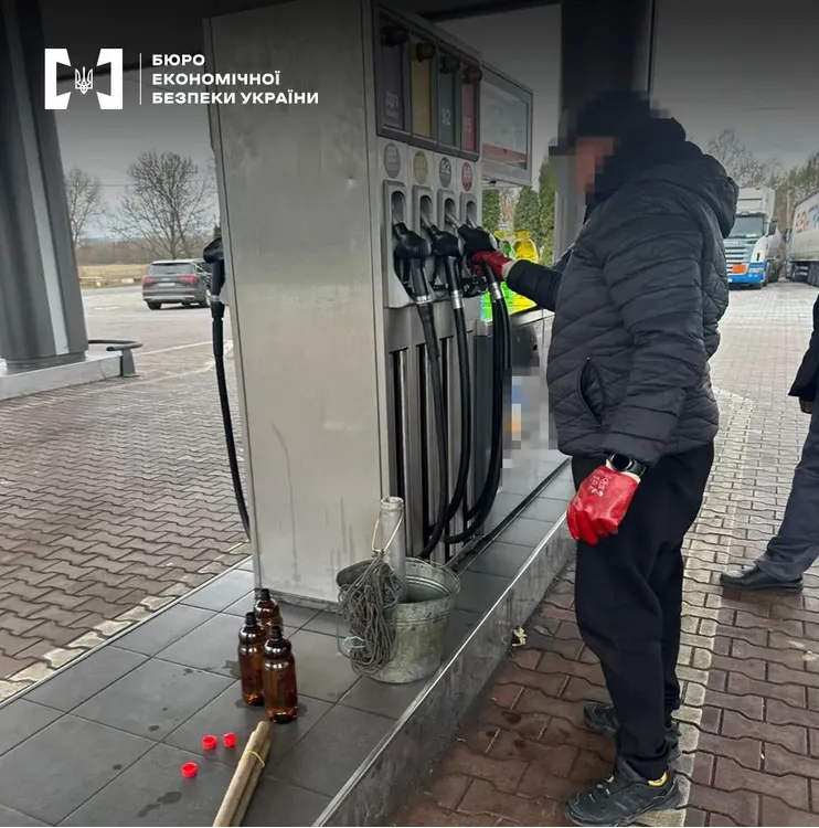 У Чернівецькій області торгували підробленими бензинами А-92 та А-95