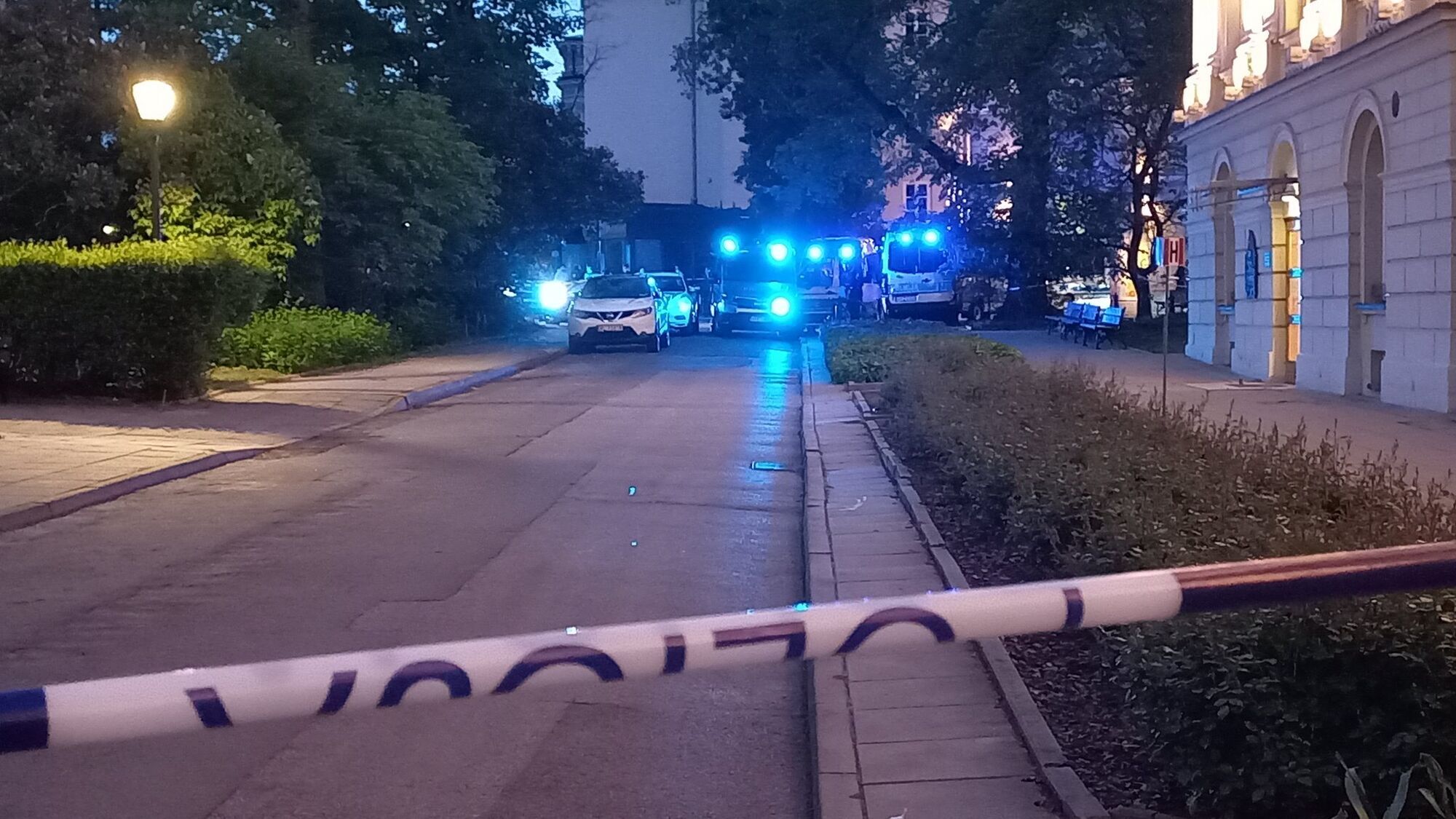 В Варшаве парень с топором ворвался в университет: погибла женщина, есть пострадавший. Фото