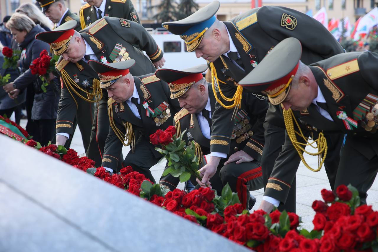 "Вся страна поддерживает": Путин во время военного парада в Москве вспомнил о войне в Украине
