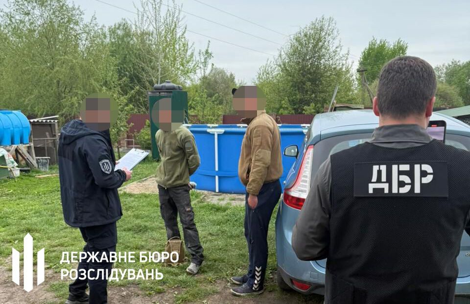 Заставлял подчиненных строить ему дом: в Хмельницком задержали проректора академии Госпогранслужбы. Фото и видео