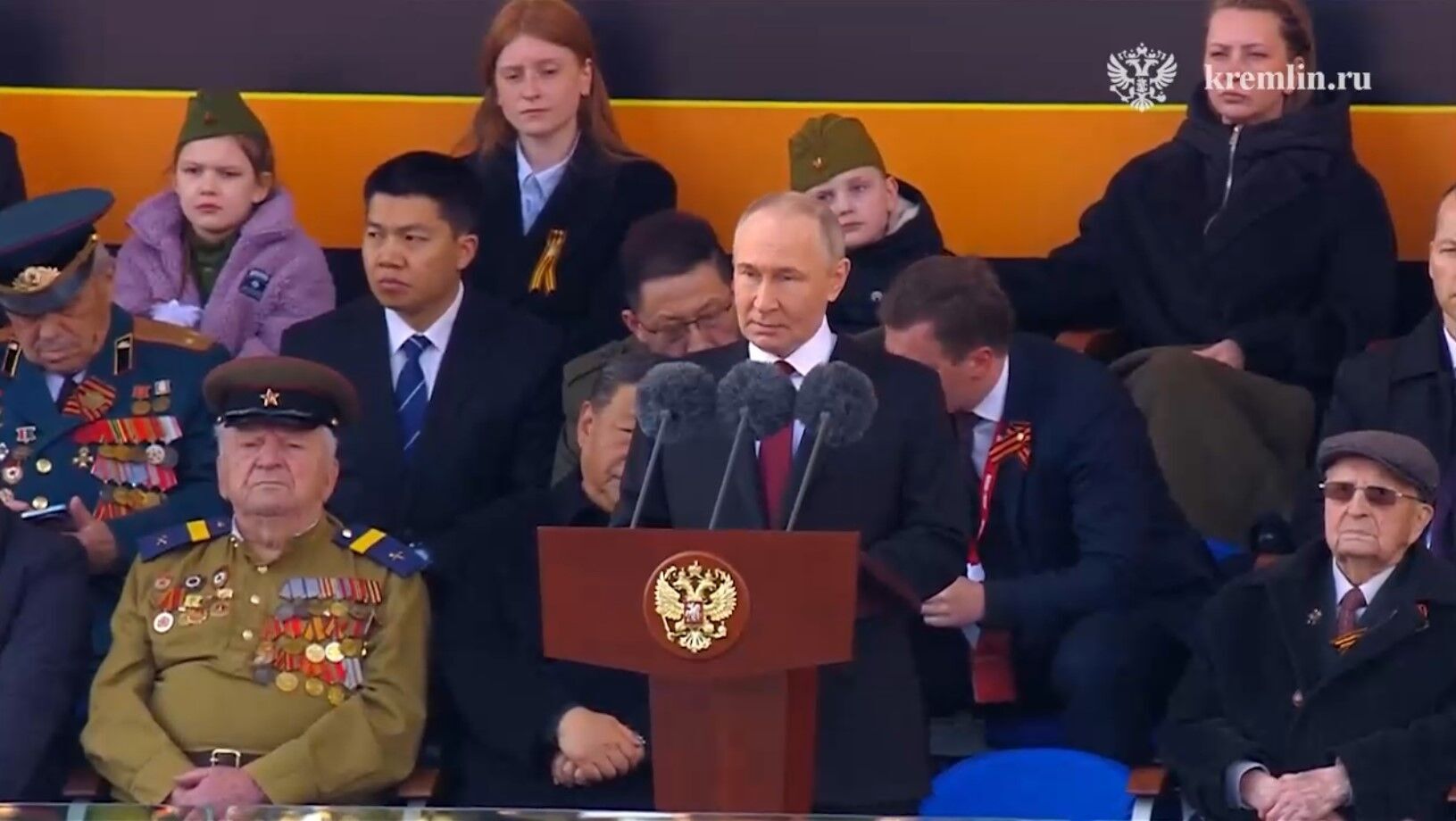 "Вся страна поддерживает": Путин во время военного парада в Москве вспомнил о войне в Украине