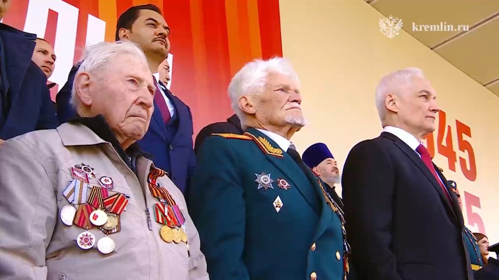 "Вся страна поддерживает": Путин во время военного парада в Москве вспомнил о войне в Украине