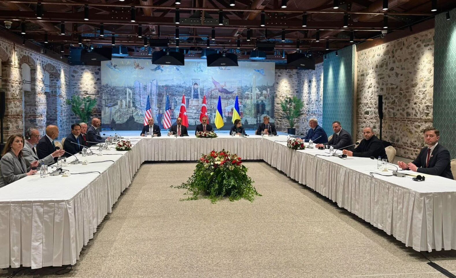 "Надо много поработать": в России сделали новое заявление о переговорах с Украиной