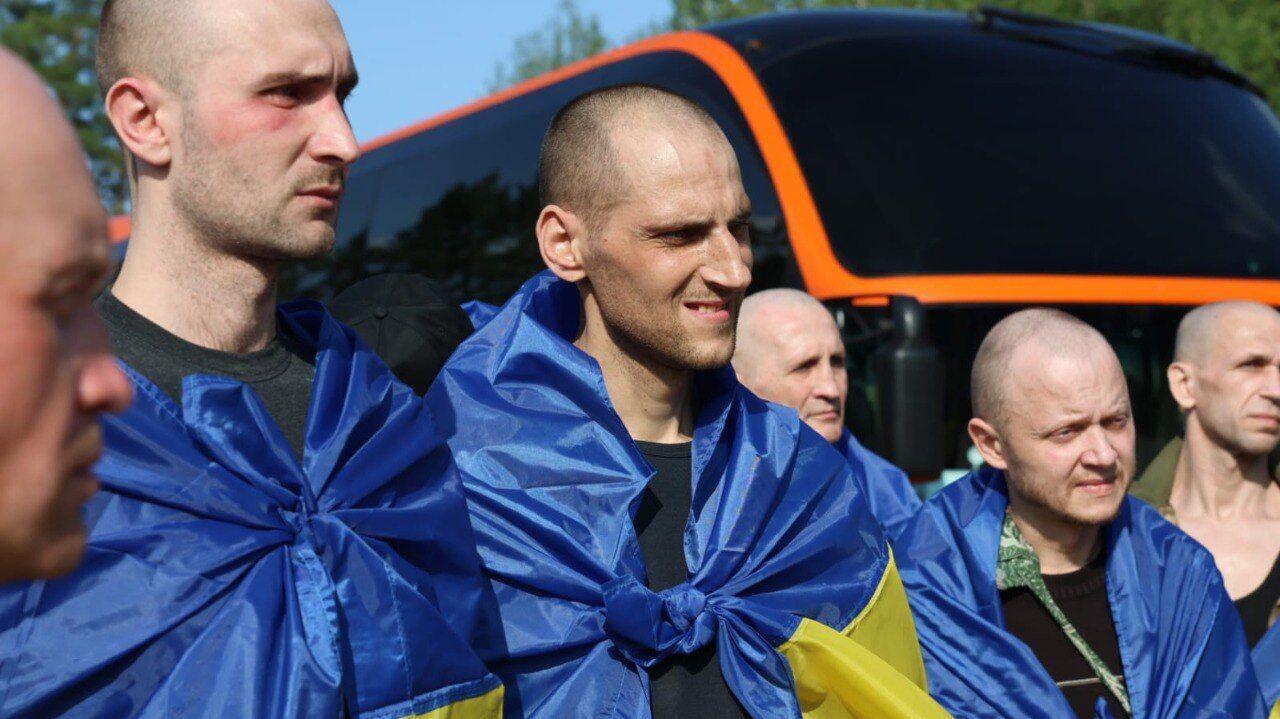 Важливий гуманітарний акт: Зеленський повідомив про повернення з полону поранених воїнів. Фото й усі подробиці