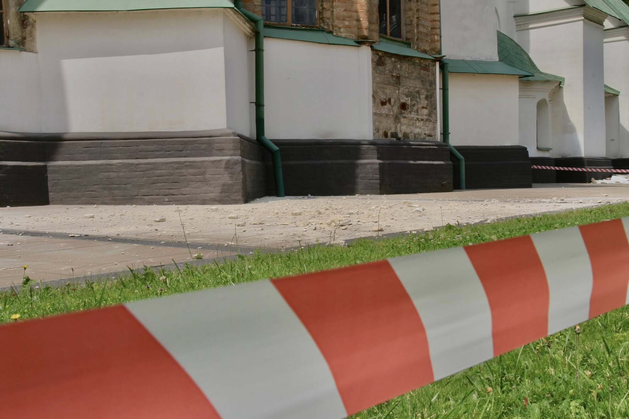 "Катастрофічна річ": Зеленський розповів про обвалення частини собору Софія Київська внаслідок удару РФ. Відео