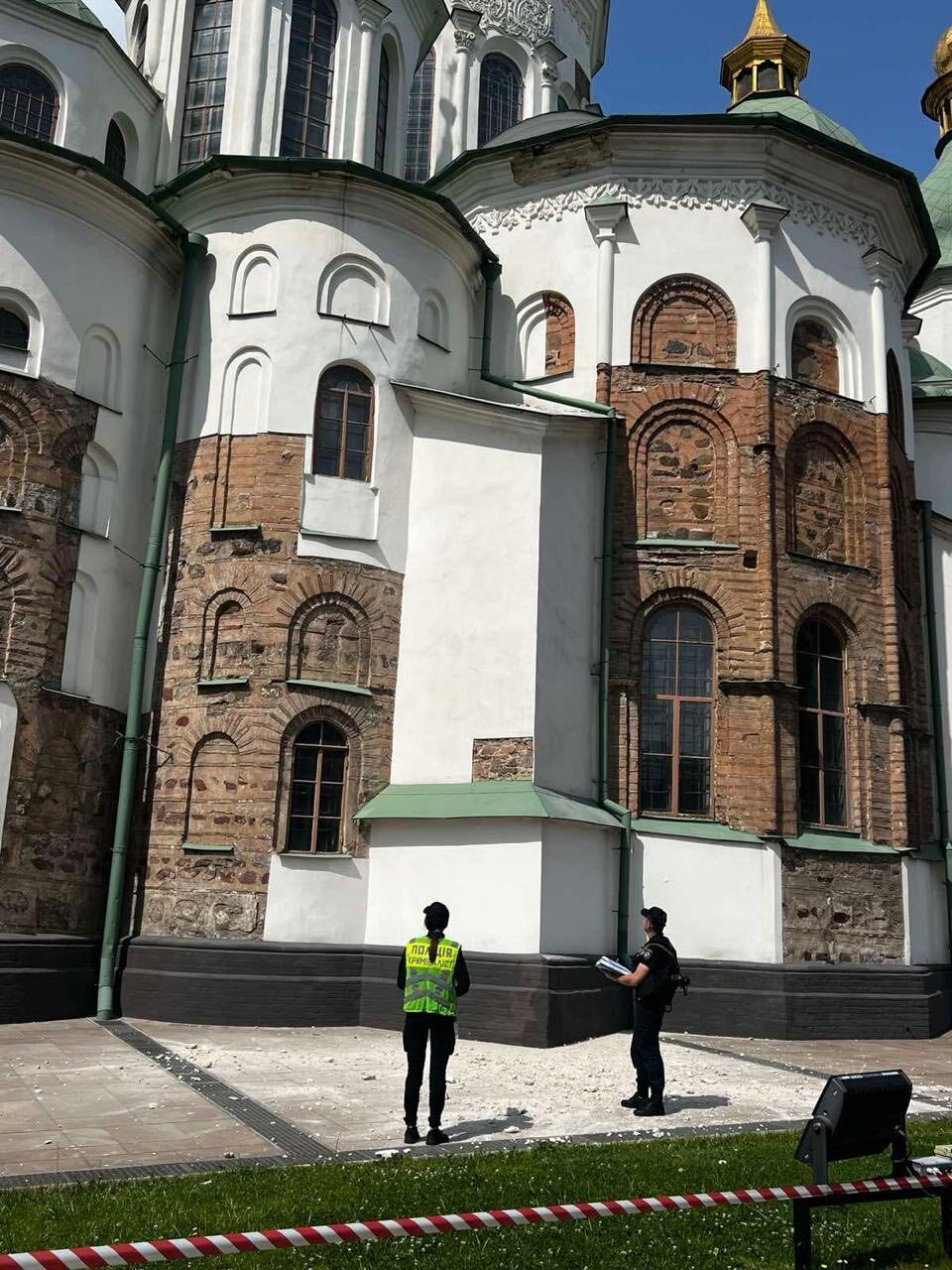 "Цей храм – душа України": Росія пошкодила Софійський собор у Києві, який є об'єктом світової спадщини ЮНЕСКО. Подробиці та фото