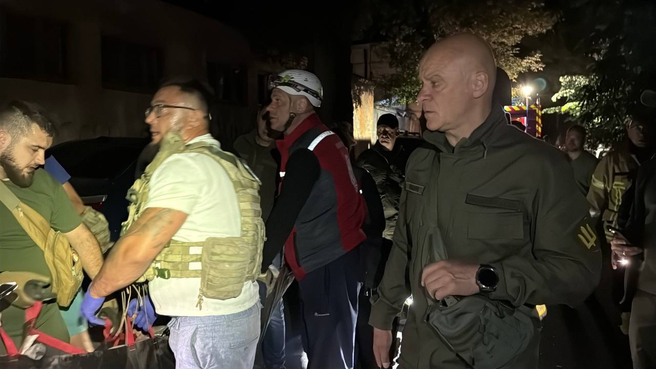 Окупанти атакували Одесу "Шахедами": пологовий роботу не припиняв, двоє загиблих, п'ятеро людей ще у лікарні. Фото й відео