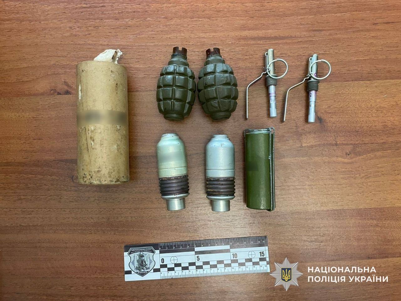 Гранатометы, мины и снайперские винтовки: в Украине ликвидировали два канала незаконной торговли оружием. Фото