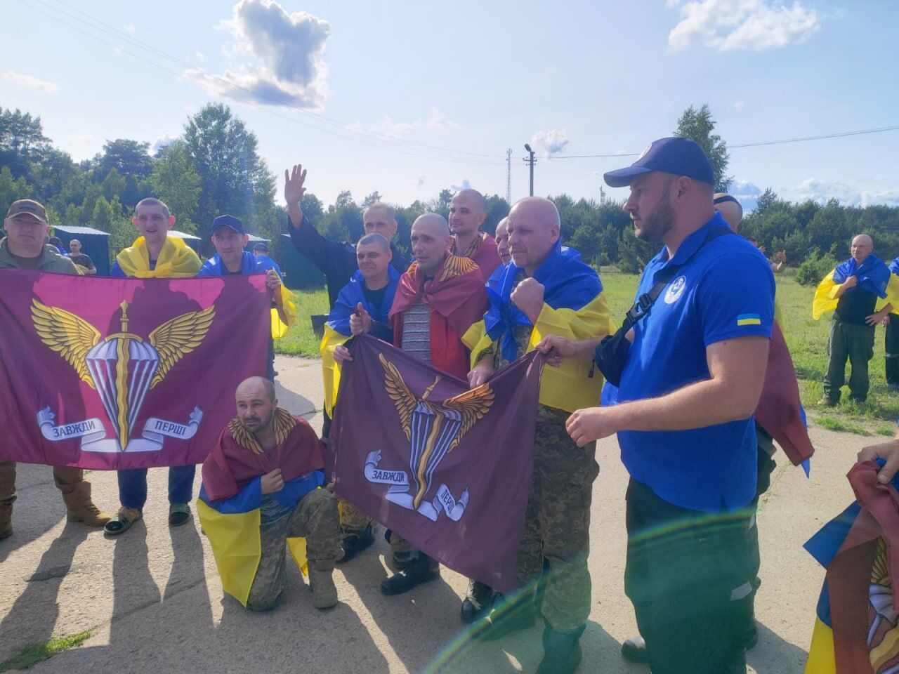 Важливий гуманітарний акт: Зеленський повідомив про повернення з полону поранених воїнів. Фото й усі подробиці