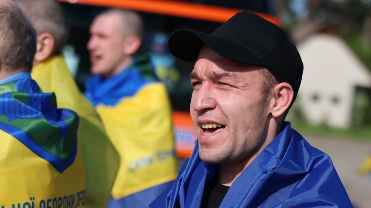 Важливий гуманітарний акт: Зеленський повідомив про повернення з полону поранених воїнів. Фото й усі подробиці