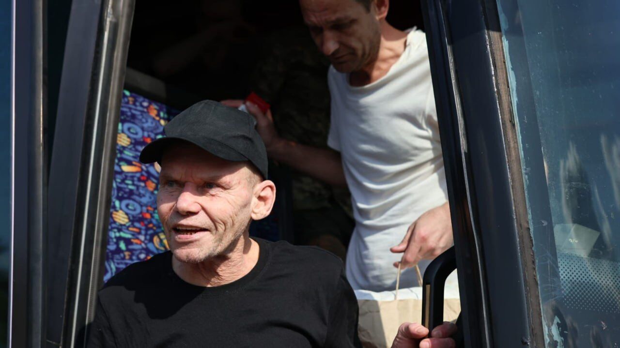 Важливий гуманітарний акт: Зеленський повідомив про повернення з полону поранених воїнів. Фото й усі подробиці