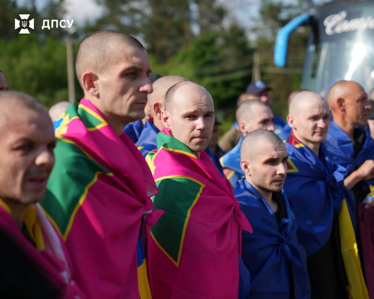 Важливий гуманітарний акт: Зеленський повідомив про повернення з полону поранених воїнів. Фото й усі подробиці