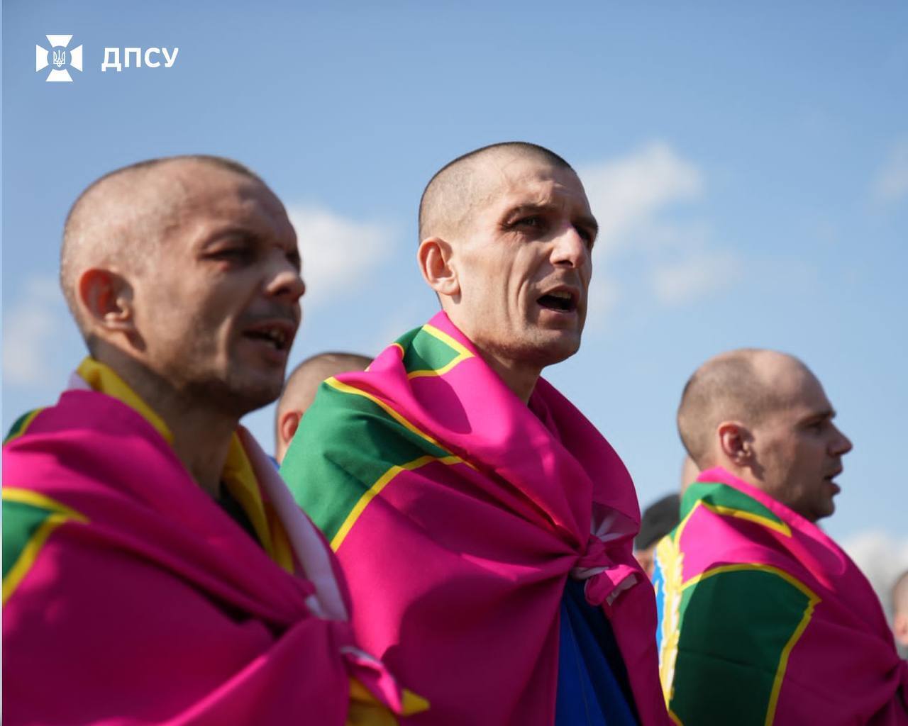 Важливий гуманітарний акт: Зеленський повідомив про повернення з полону поранених воїнів. Фото й усі подробиці