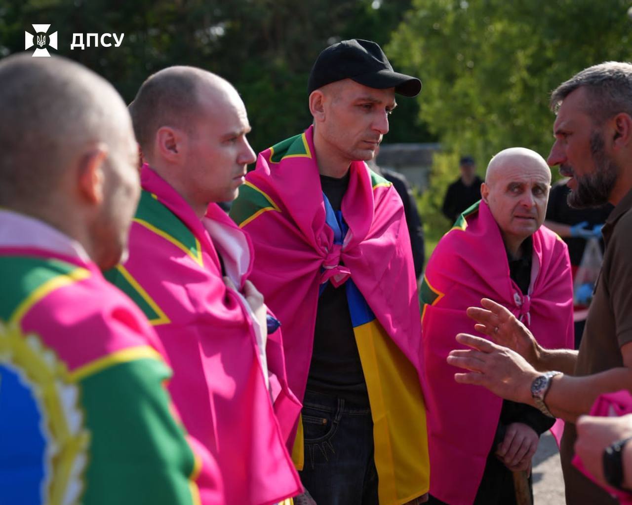 Важливий гуманітарний акт: Зеленський повідомив про повернення з полону поранених воїнів. Фото й усі подробиці