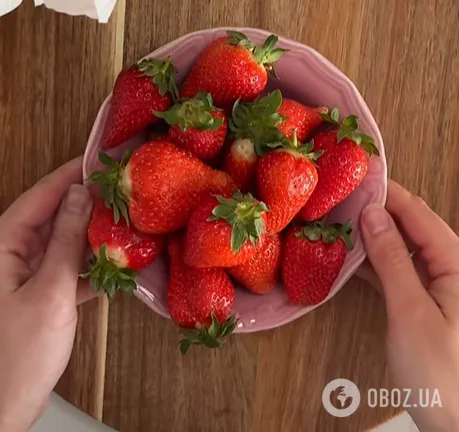 Пышные клубничные маффины к чаю: делимся простым рецептом теста