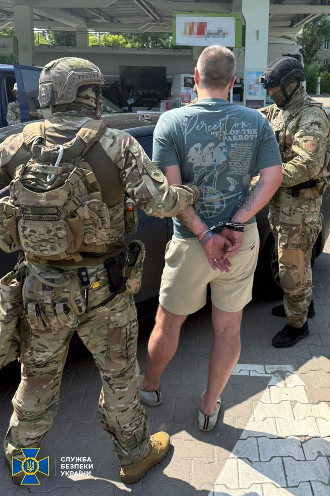 Переправляли чоловіків через кордон за 13 тис. євро: у Києві затримали організаторів схеми для ухилянтів. Фото